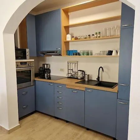 Castanea - Kuca Za Odmor S Bazenom Villa